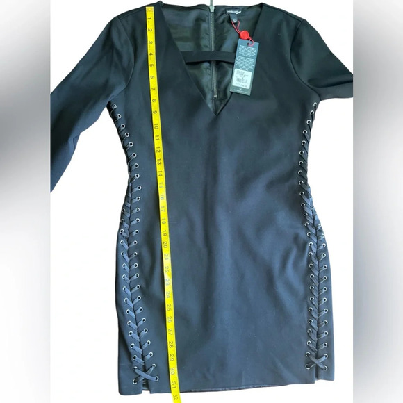 True Religion Authentic Black Long Sleeve Lace-Up Side Dress NWT Size M - Picture 7 of 7